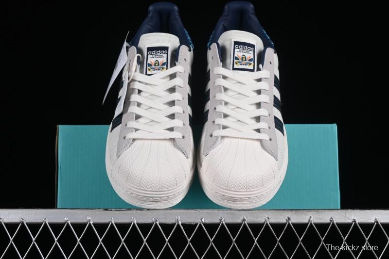 Adidas Originals Superstar Casual Sneakers with Shell Toe Design - ID1139