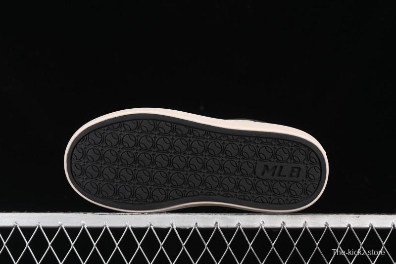 MLB Chunky Classic Base New York Yankees Lightweight Platform Casual Sneakers - 3ASXBMN4N50BKS