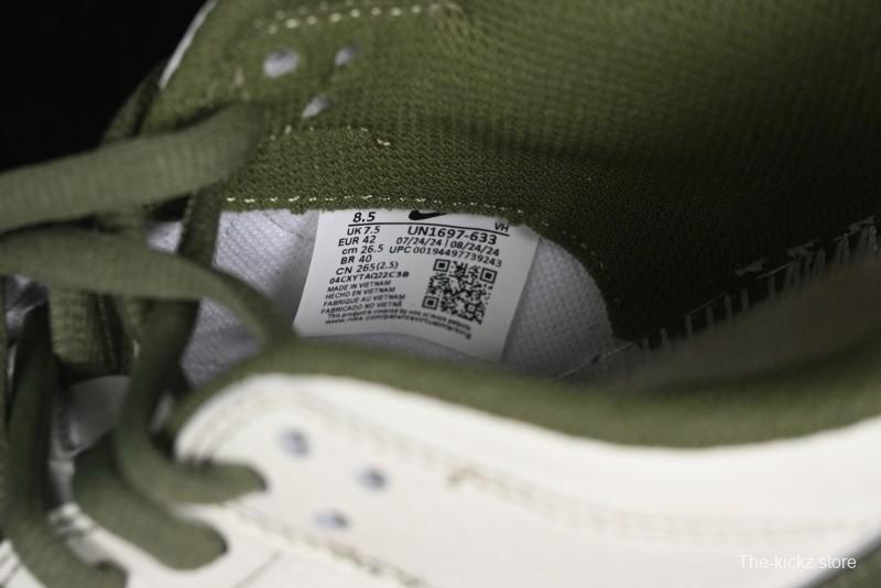 Nike SB Dunk Low x Undefeated Collaboration Casual Skate Shoes - UN1697-633