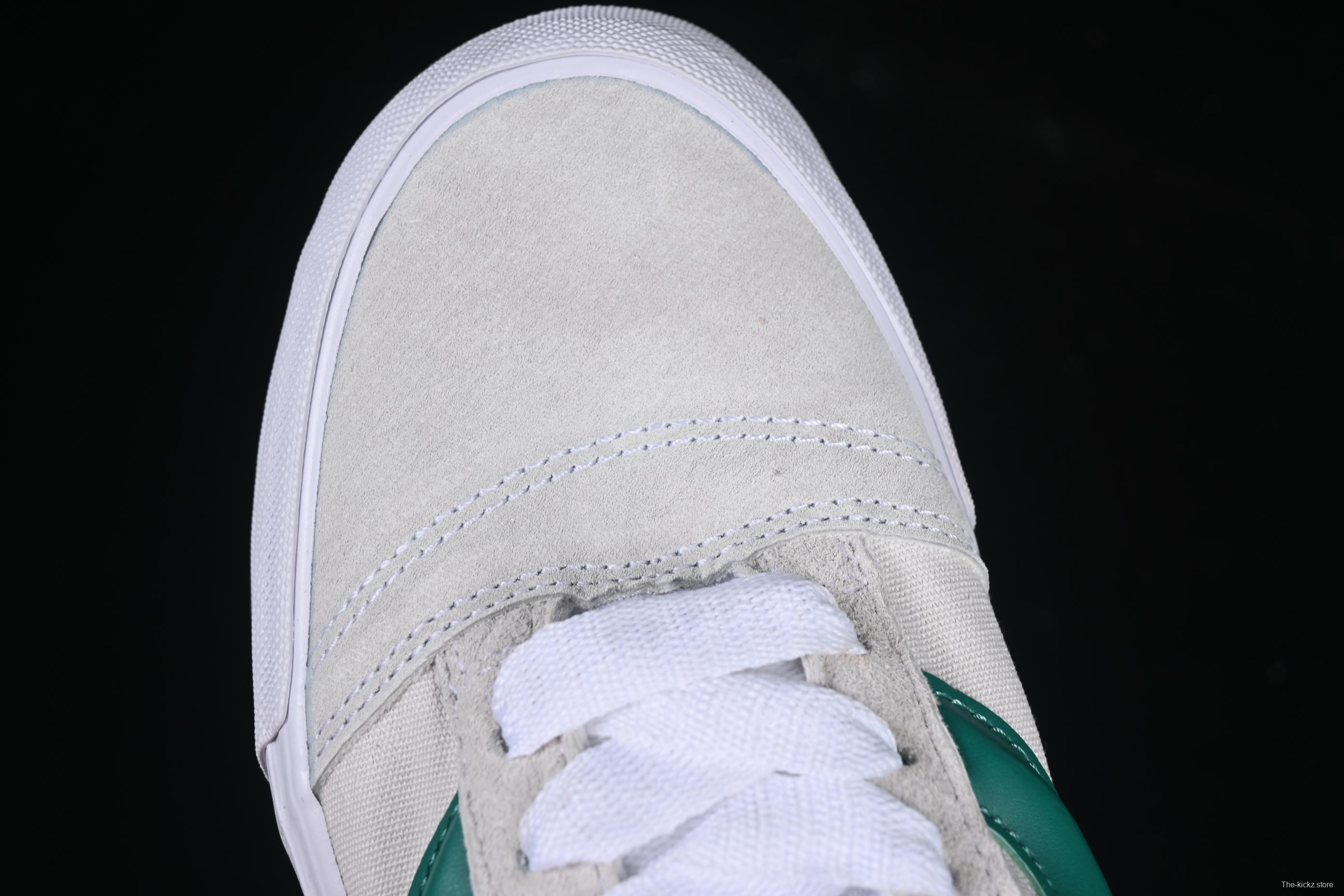 Vans Knu Skool Low-Top Retro Chunky Sneakers - VN000D6CJBG