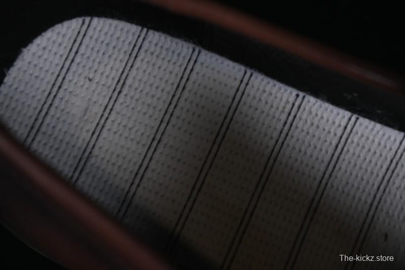 ECCO London Collection Slip-On Business Men's Leather Shoes with Wide Toe Design and Innovative Sole - 61160801002