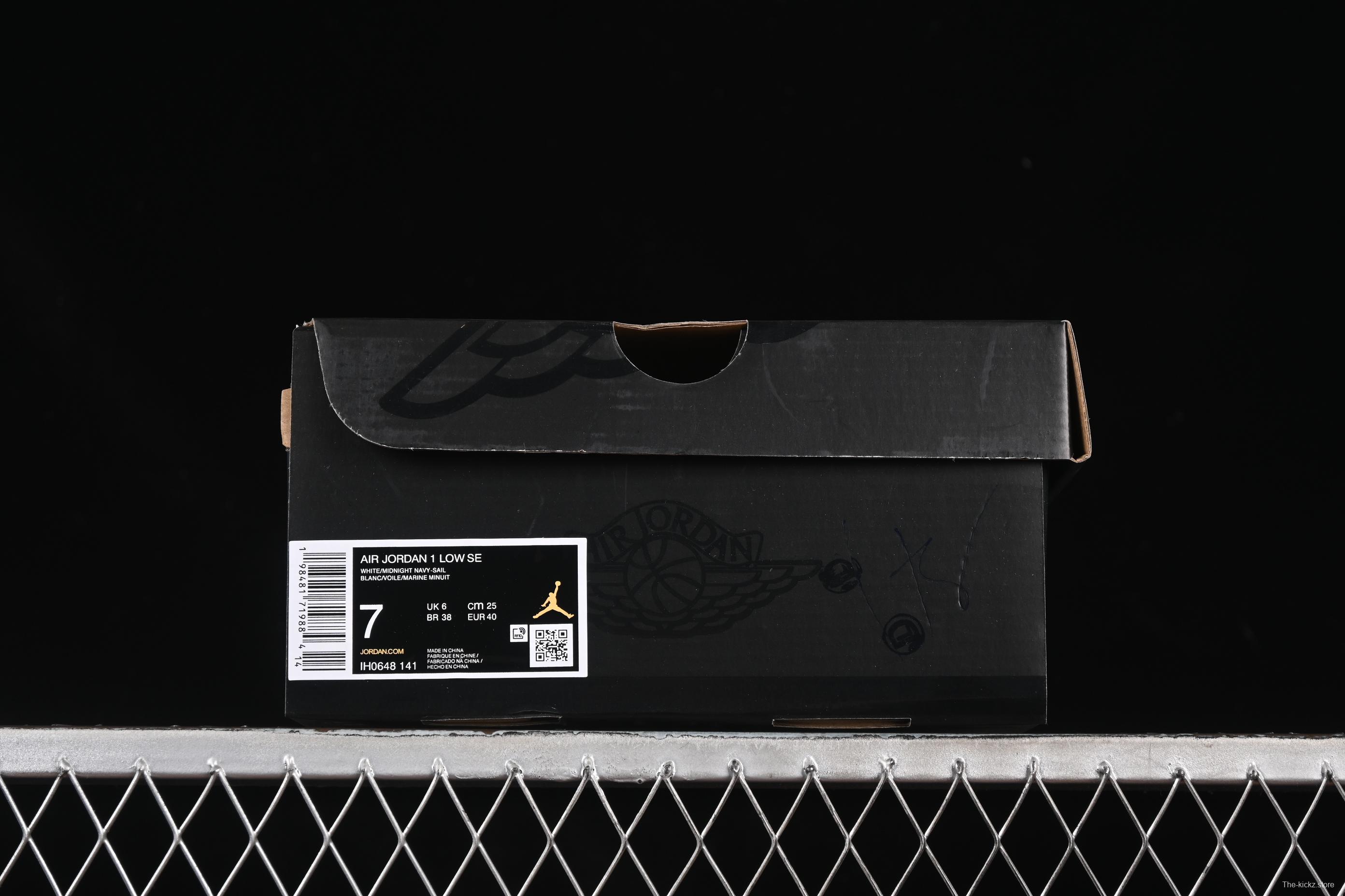 Nike Air Jordan 1 Low "Canadian Tuxedo" Basketball Shoes - IH0648-141