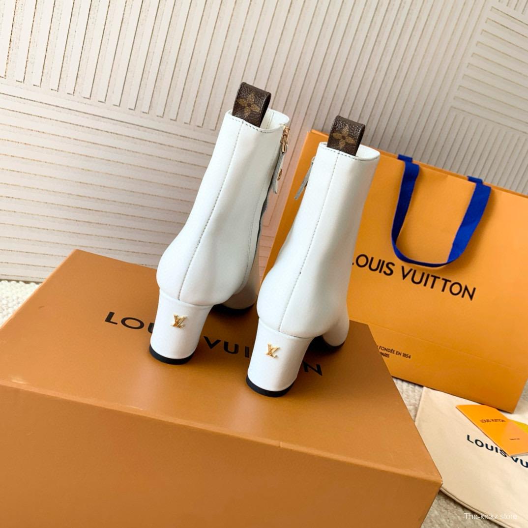 2024 Women Louis Vuitton White Leather Ankle Boots MJ00410