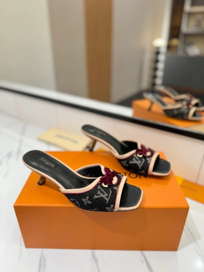 2025 Women Louis Vuitton Black Beige Canvas Kitten Heel Bow KFY00310