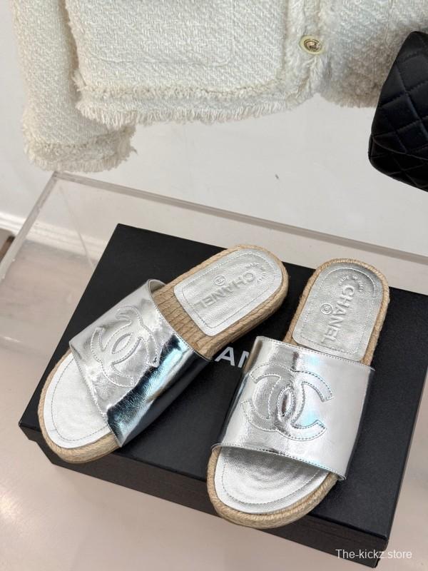 2025 Slippers Chanel Silver Leather Espadrille CC KFY00230