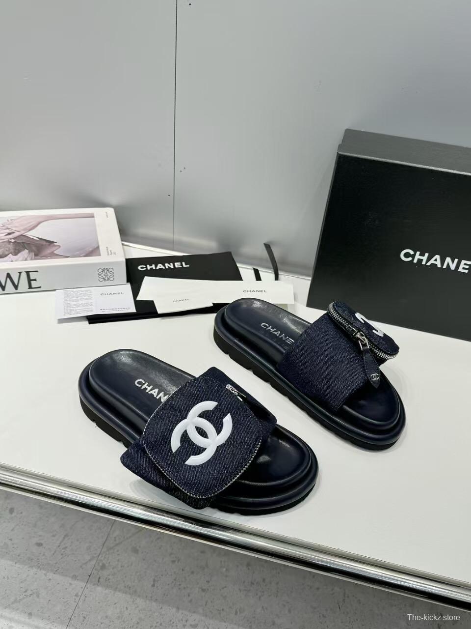 2025 Slippers Chanel Black Fabric Slippers