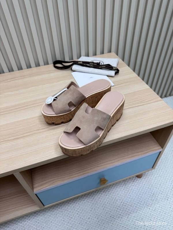 2025 Women Hermès Beige Suede Slip-On Sandals