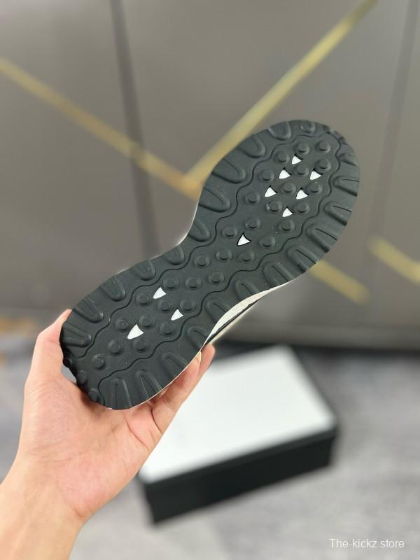 2024 Men Gucci Beige Brown Canvas Leather Sneakers MJ00260