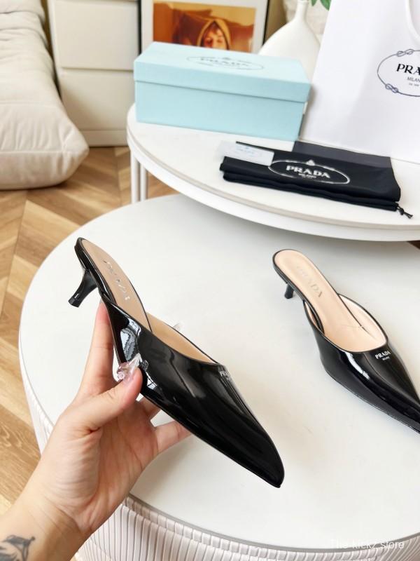 2025 Women Prada Black Patent Leather Heeled Slippers LY