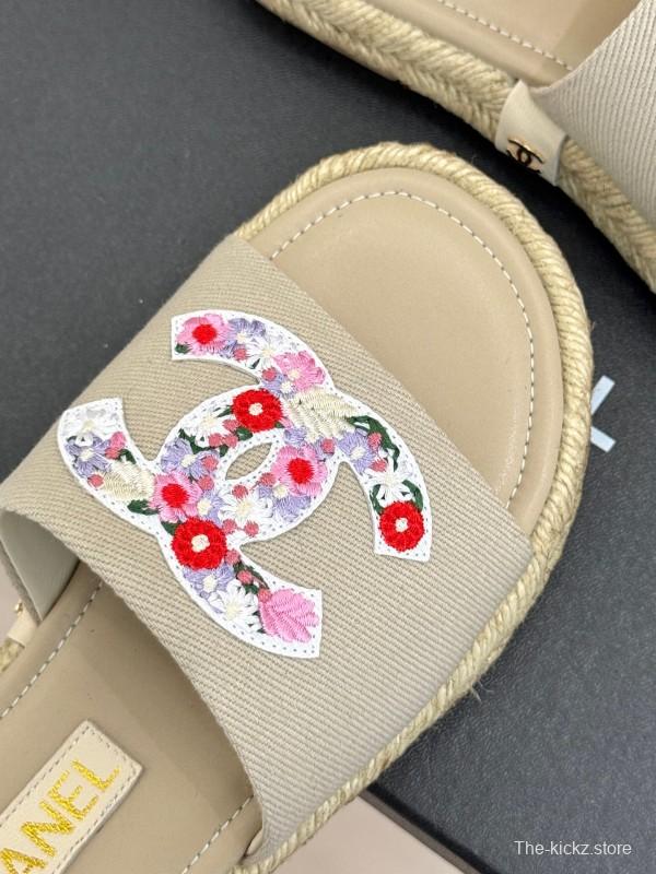 2025 Slippers Chanel Beige Floral Embroidery Espadrille KFY00230