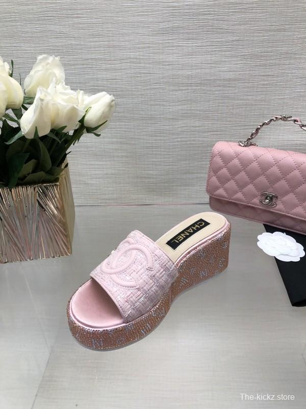 2025 Women Chanel Pink Tweed Platform Slippers LY00320