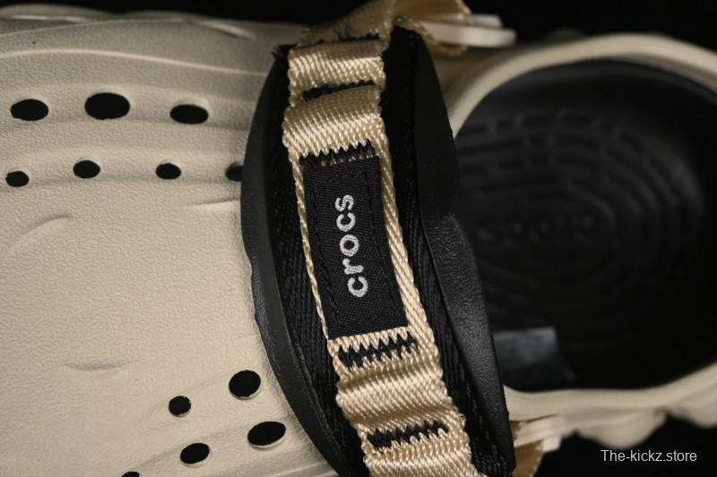 Crocs Bobs Flat Heel Closed Toe Slip-On Beach Clog Sandals