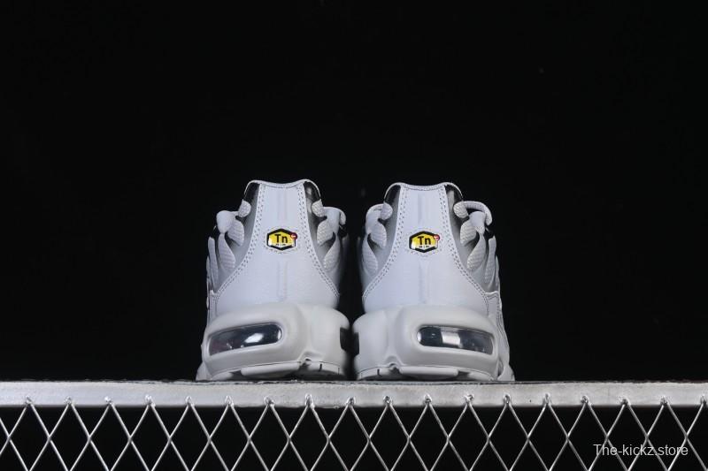 Nike Air Max Plus Retro Running Shoes with Air Cushion Technology - 852630-021