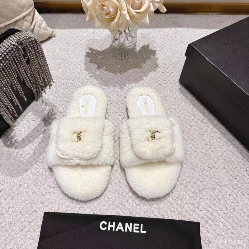 Chanel 2025/SS Lock Buckle Butterfly Slippers - LY00250