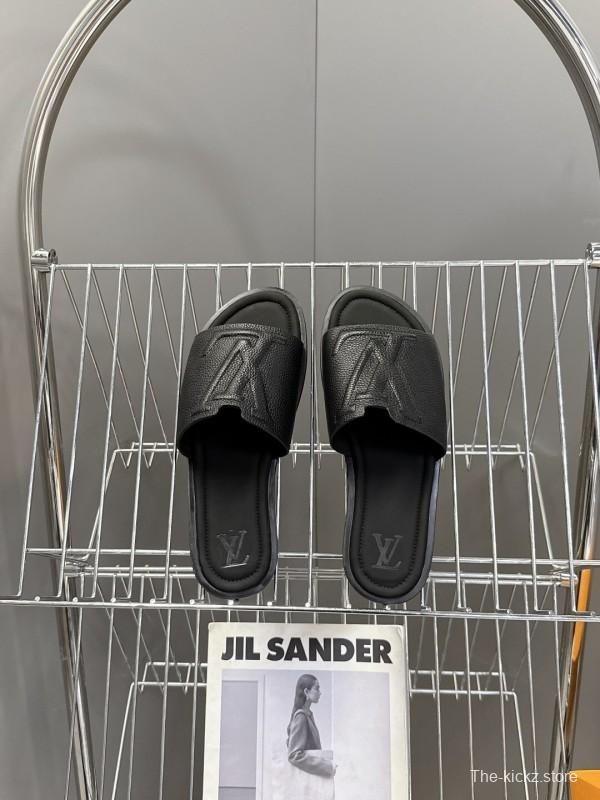 Louis Vuitton Venice Series Sandals with Monogram Embossing and Adjustable Strap - KFY00220